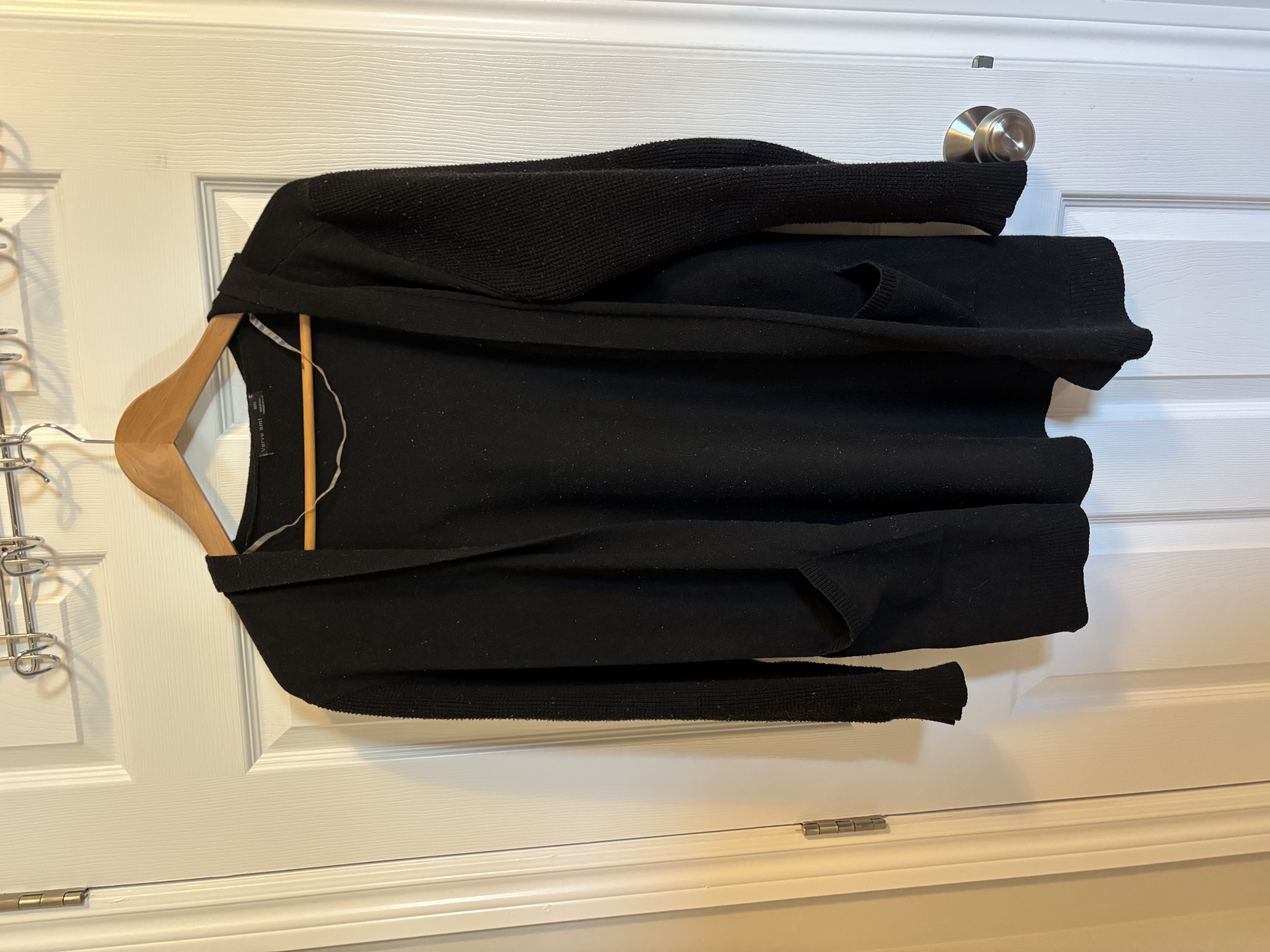 build a capsule wardrobe, heather deveaux creative, using my clothes to build a capsule wardrobe, sweater