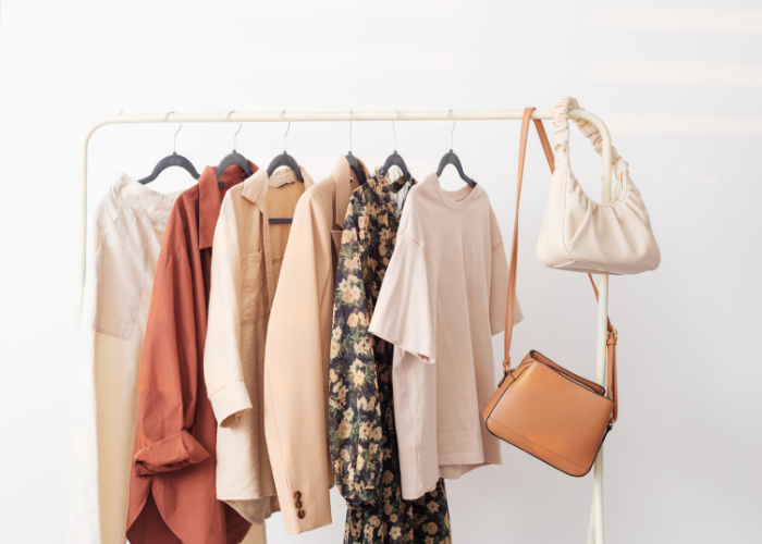 build a capsule wardrobe, heather deveaux creative